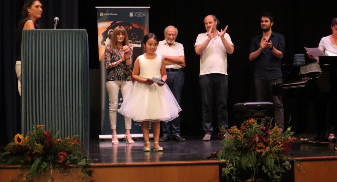 Cerimonia di premiazione Cat Junior, Prime note, Cat A, B