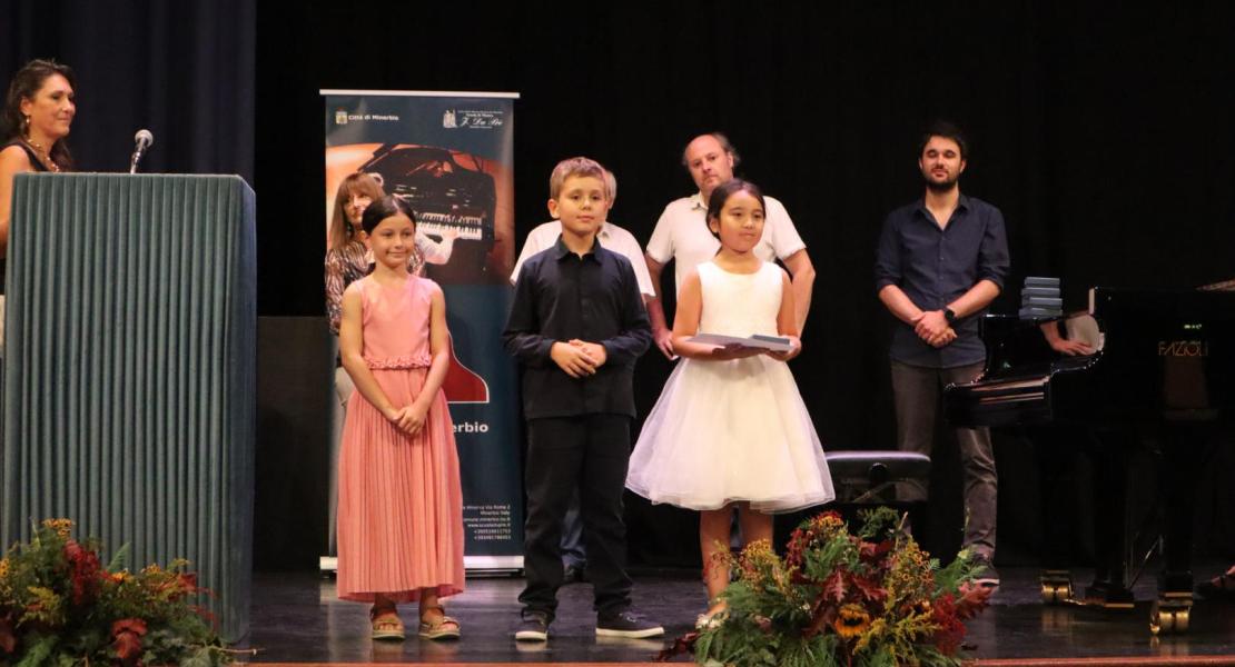 Cerimonia di premiazione Cat Junior, Prime note, Cat A, B