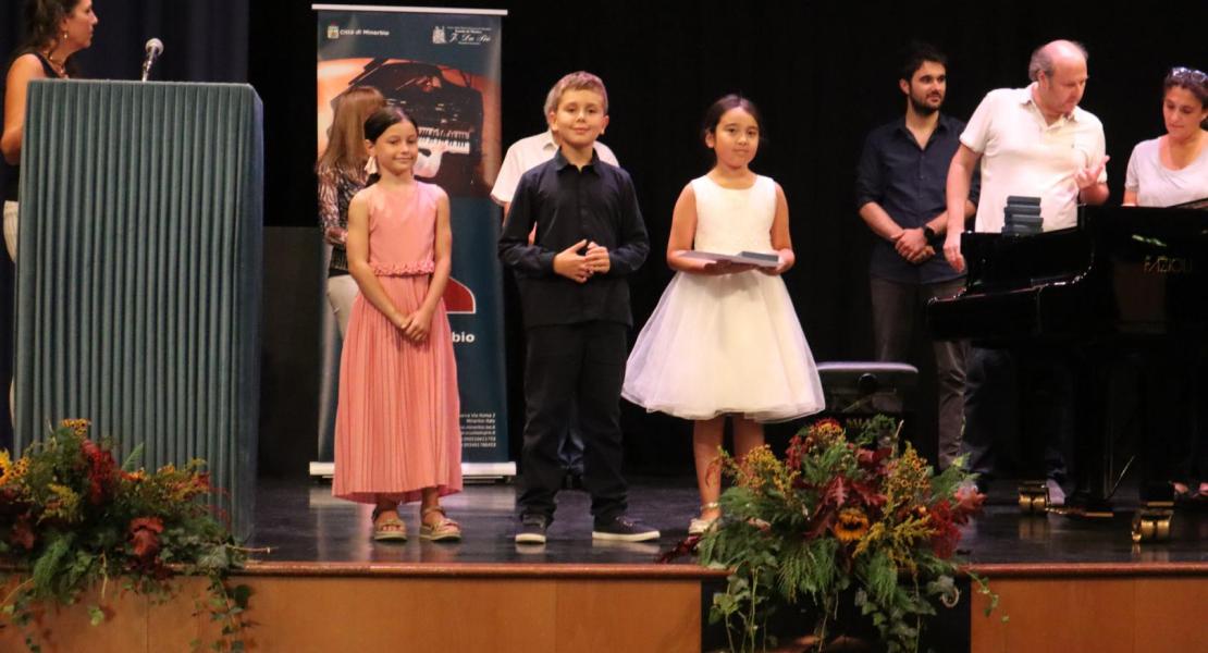 Cerimonia di premiazione Cat Junior, Prime note, Cat A, B